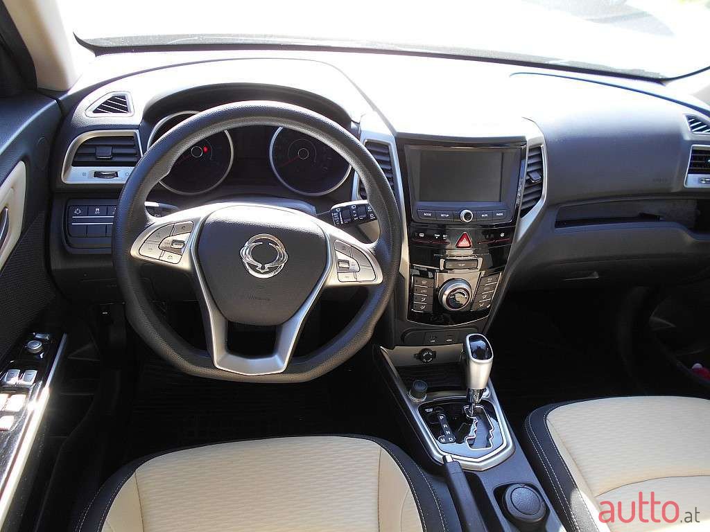 2016' SsangYong Tivoli photo #3