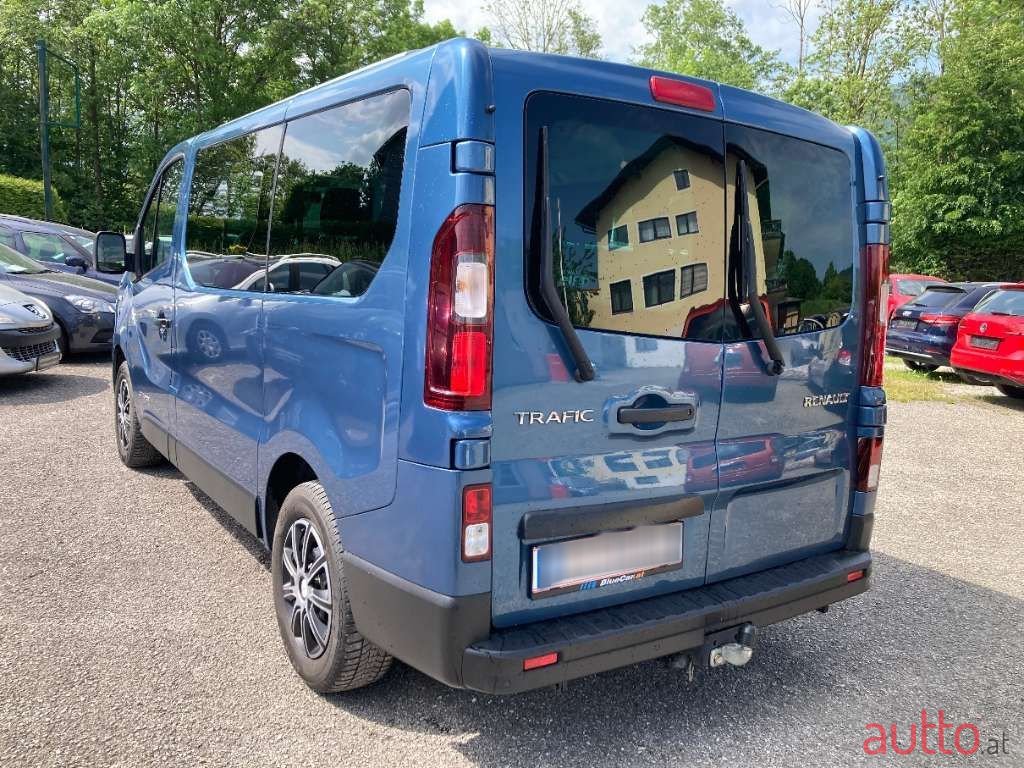 2015' Renault Trafic photo #2