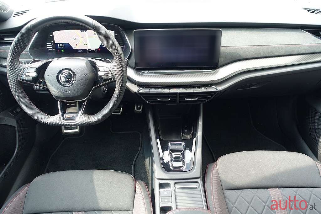 2023' Skoda Octavia photo #3