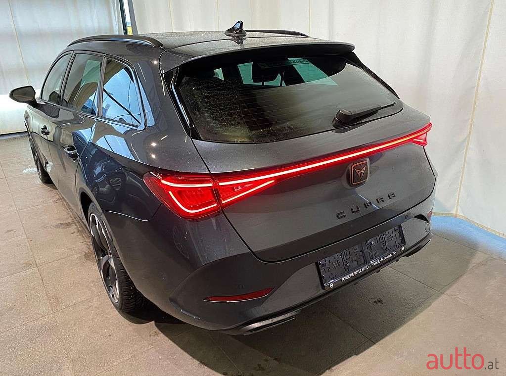 2023' Cupra Leon photo #4