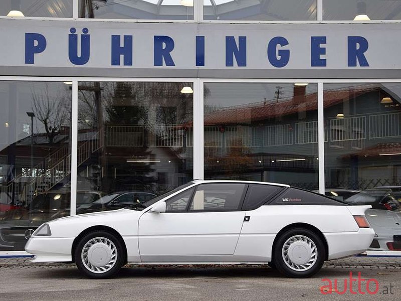 1989' Renault Alpine photo #1