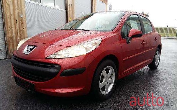 2005' Peugeot 207 photo #1
