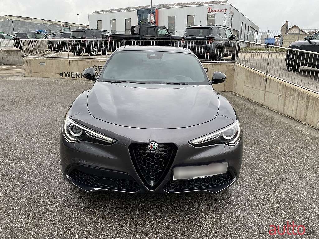 2022' Alfa Romeo Stelvio photo #2