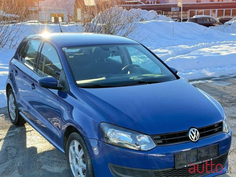 2013' Volkswagen Polo photo #2