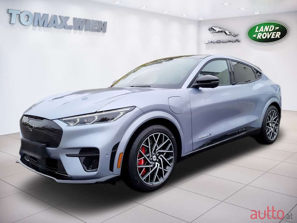 2022' Ford Mustang Mach-E photo #1