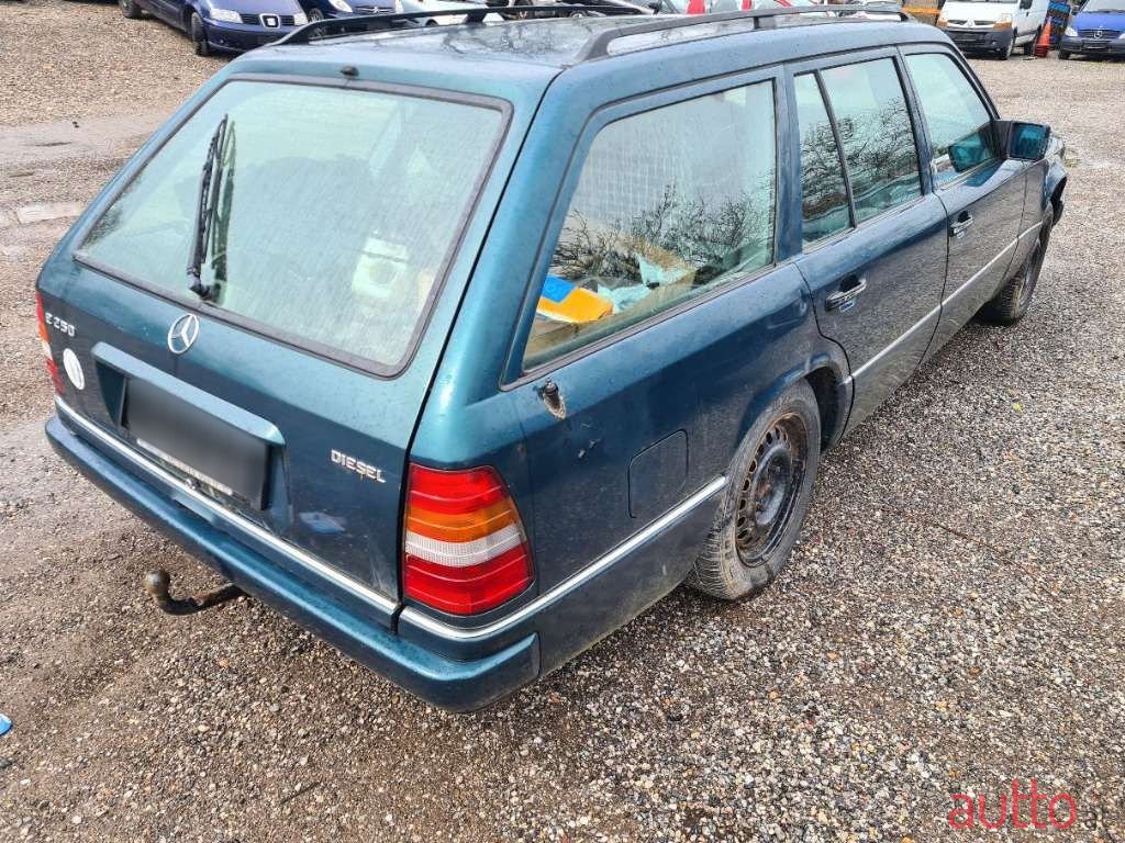 1995' Mercedes-Benz E-Klasse photo #1