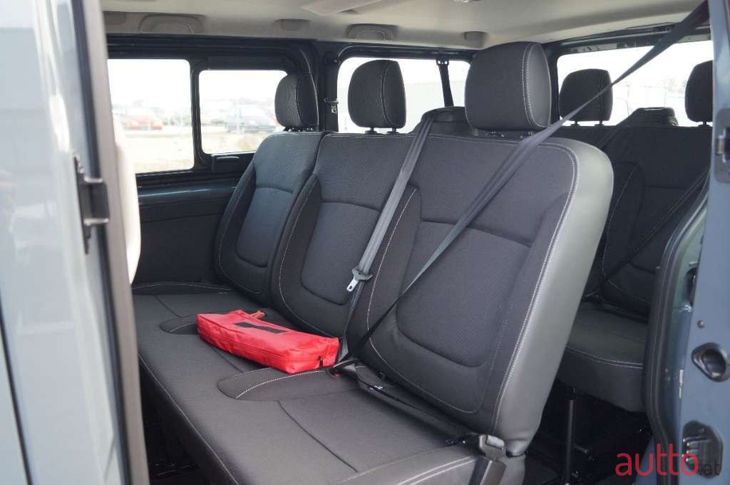 2024' Nissan Primastar photo #6