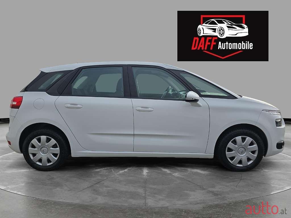 2014' Citroen C4 Picasso photo #6