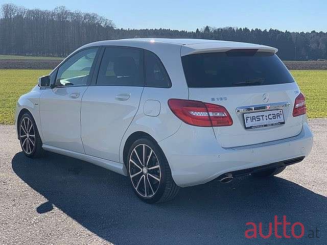 2012' Mercedes-Benz B-Klasse photo #3