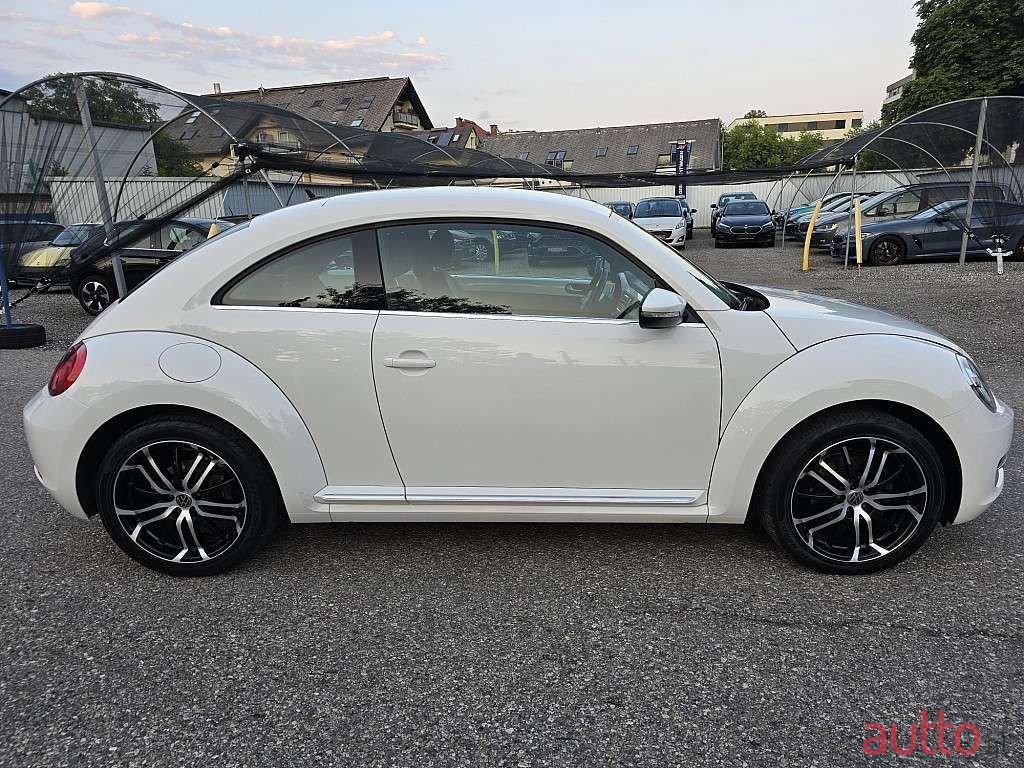 2012' Volkswagen Beetle photo #4