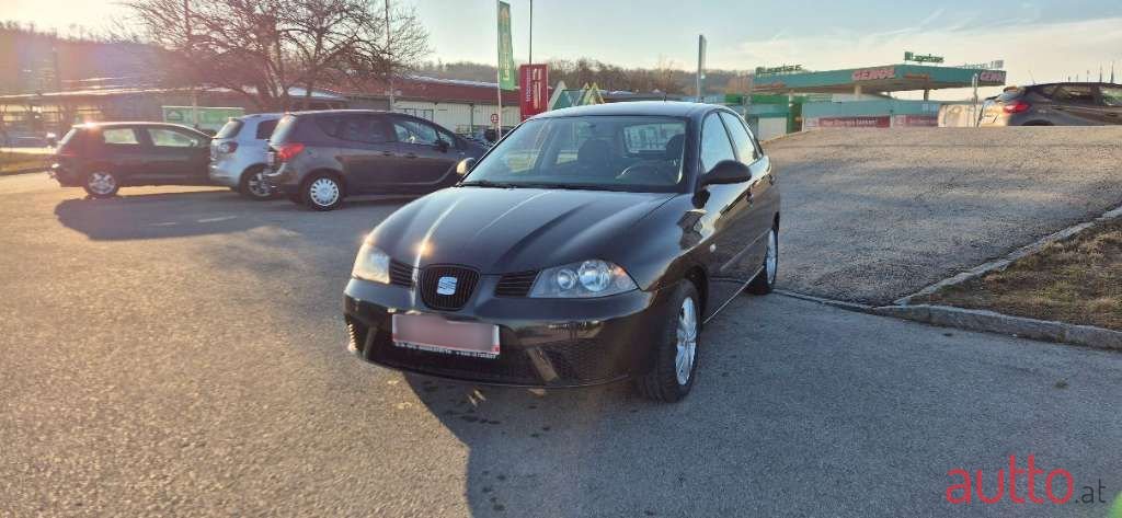 2009' SEAT Ibiza photo #2