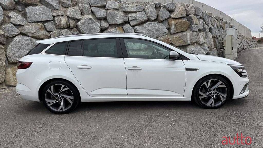 2018' Renault Megane photo #3
