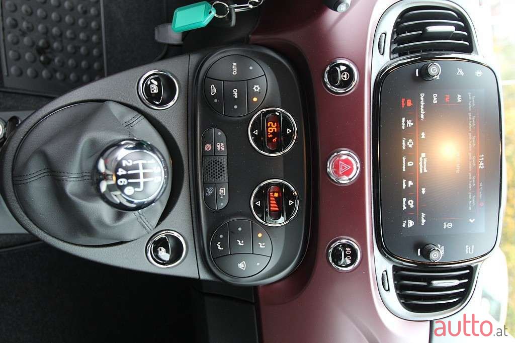 2020' Fiat 500C photo #3