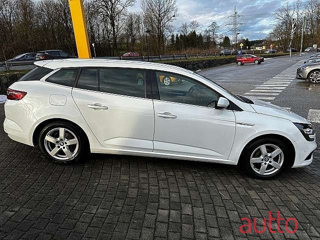 2018' Renault Megane photo #2