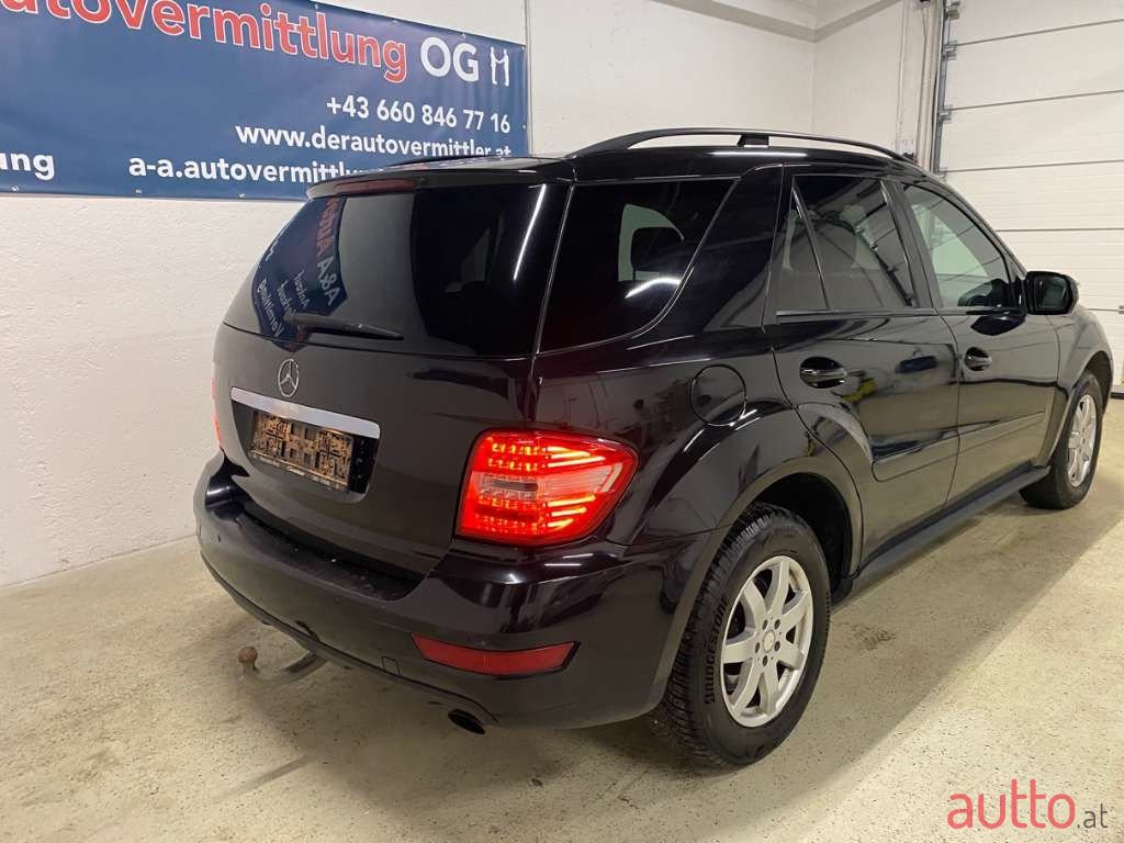 2010' Mercedes-Benz M-Klasse photo #4