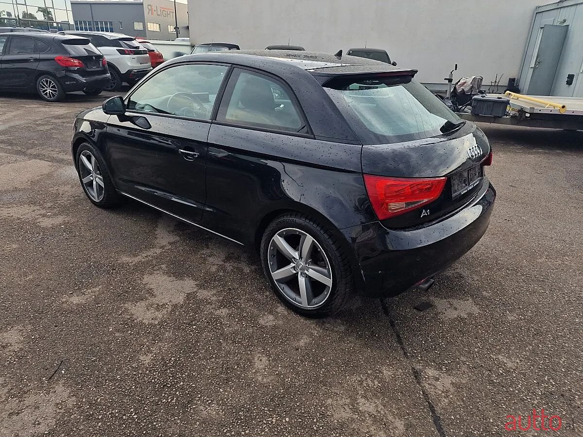 2010' Audi A1 photo #4