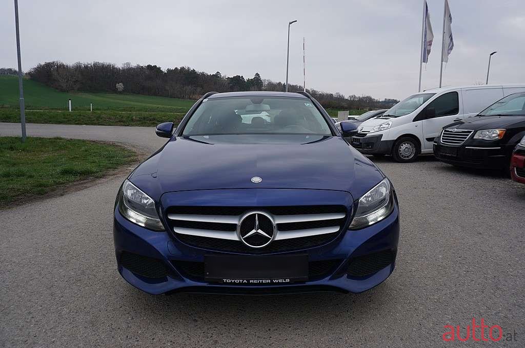 2016' Mercedes-Benz C-Klasse photo #1