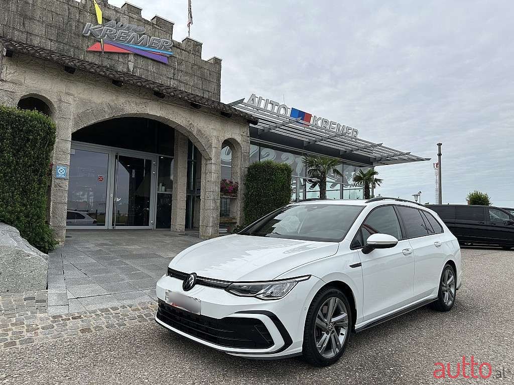 2023' Volkswagen Golf photo #1