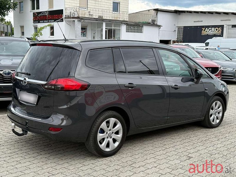 2013' Opel Zafira photo #4