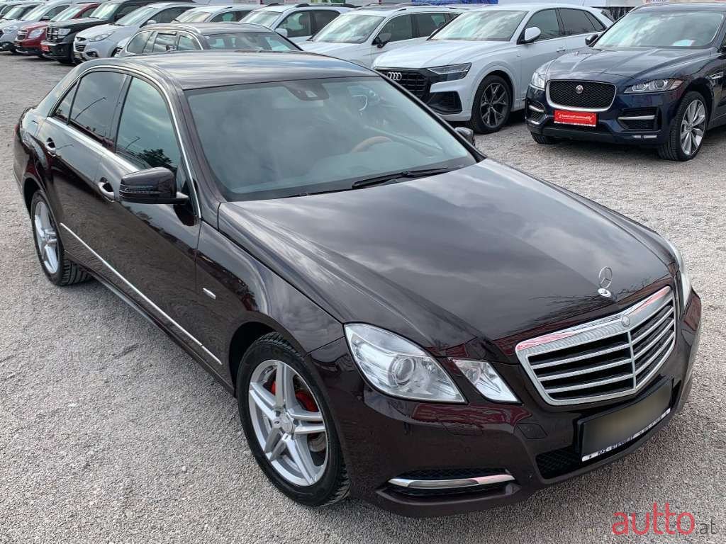 2011' Mercedes-Benz E-Klasse photo #3