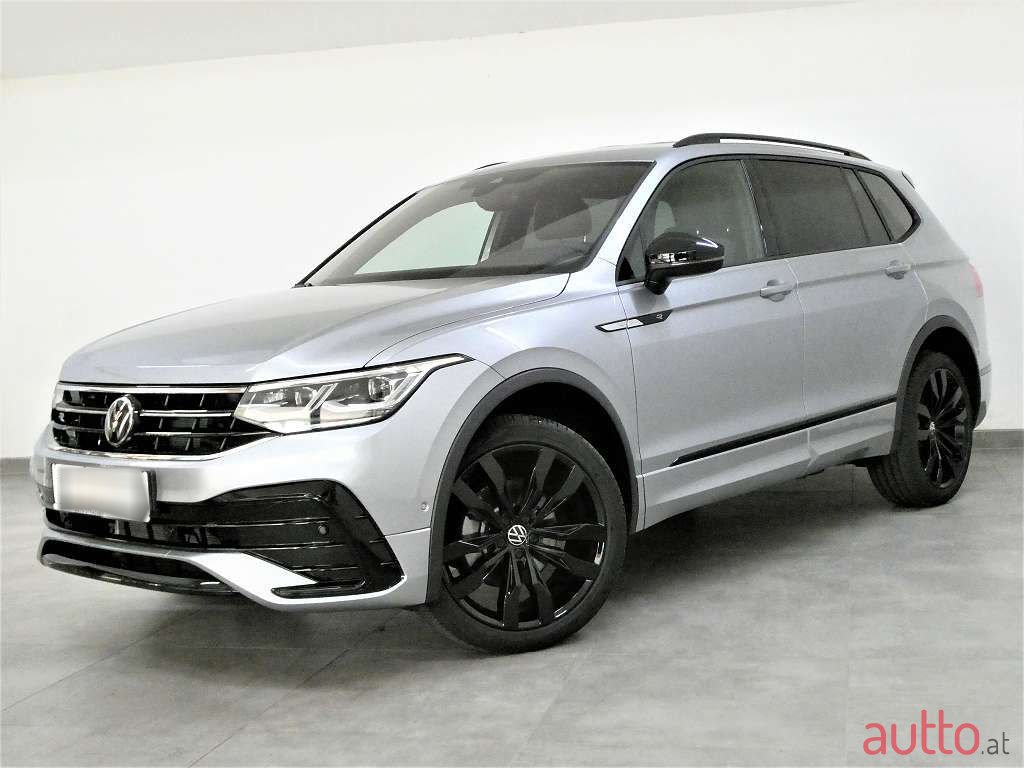 2024' Volkswagen Tiguan photo #1