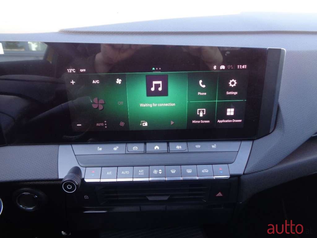 2023' Opel Astra photo #6