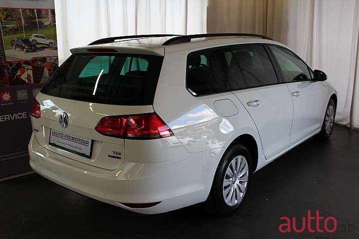 2013' Volkswagen Golf photo #2