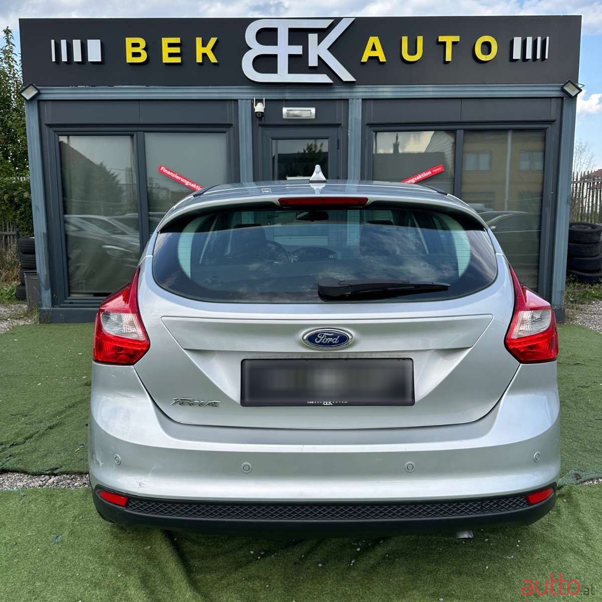 2011' Ford Focus photo #5