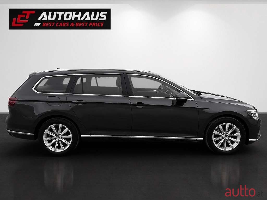 2022' Volkswagen Passat photo #5