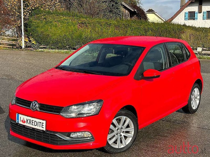 2015' Volkswagen Polo photo #2