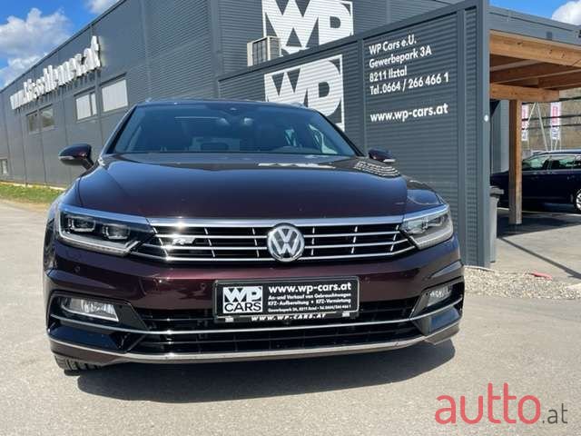 2017' Volkswagen Passat photo #2