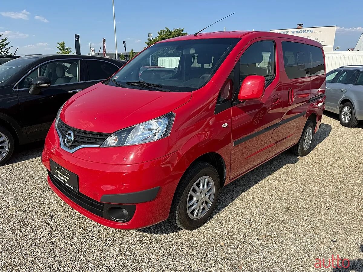 2014' Nissan NV200 photo #1