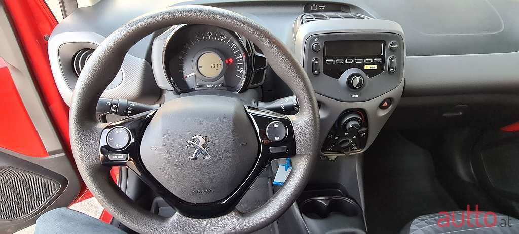 2020' Peugeot 108 photo #6