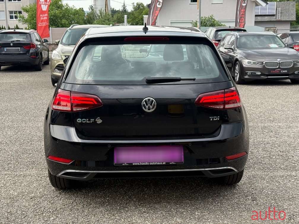 2017' Volkswagen Golf photo #6