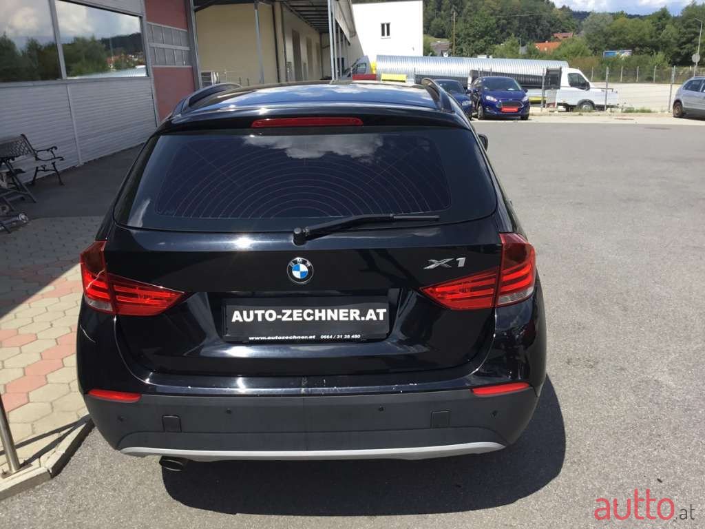 2011' BMW X1 photo #5