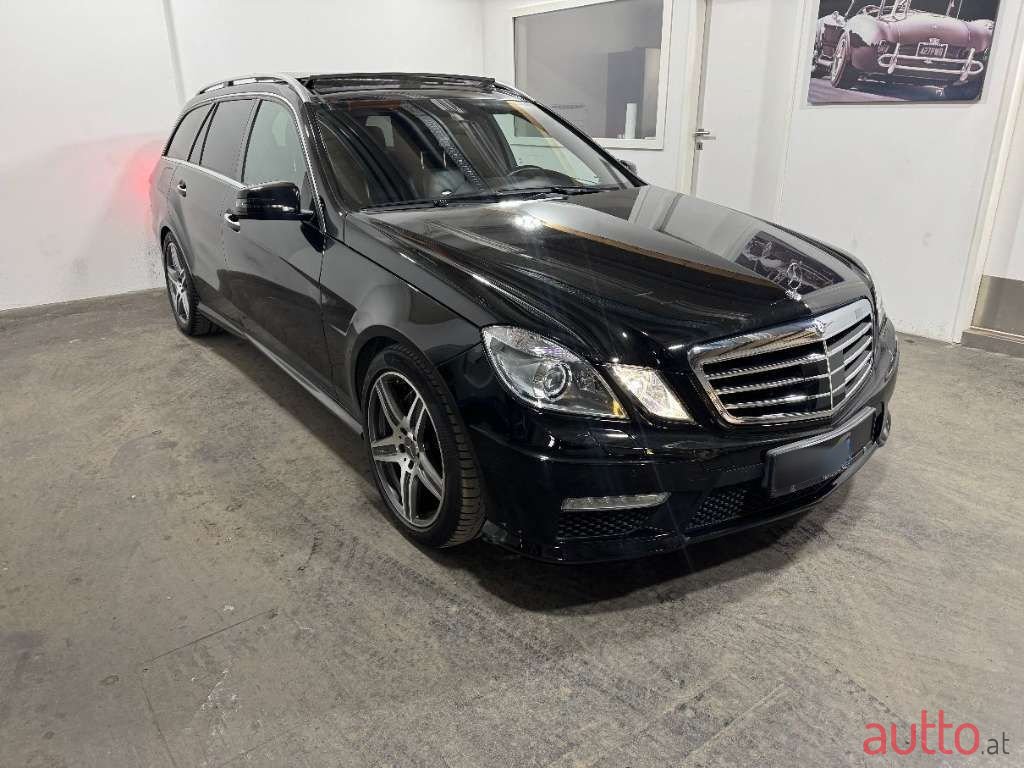 2012' Mercedes-Benz E-Klasse photo #3