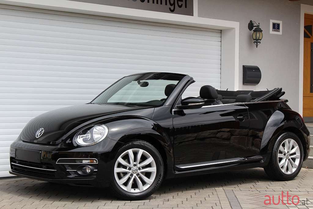 2018' Volkswagen Beetle photo #4