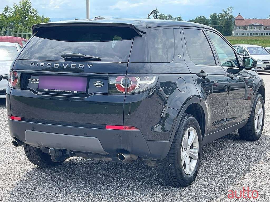 2015' Land Rover Discovery Sport photo #4