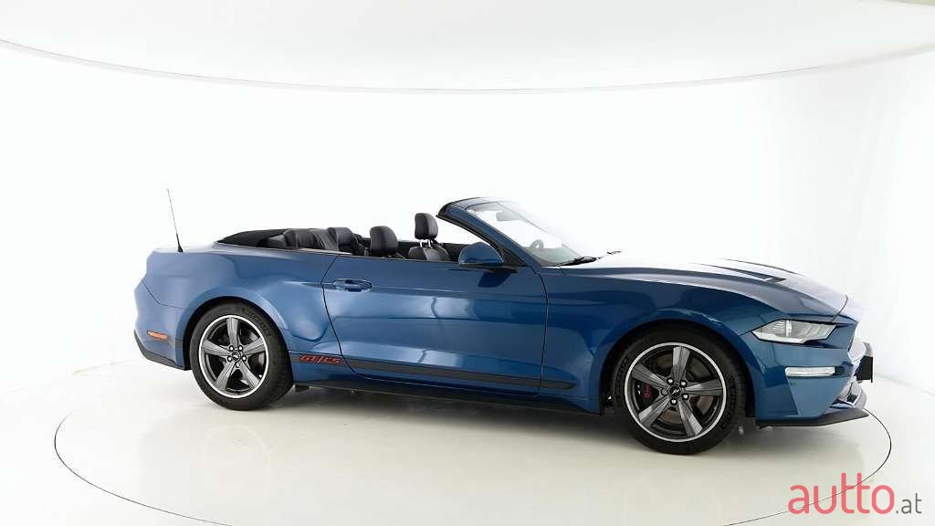 2023' Ford Mustang photo #2