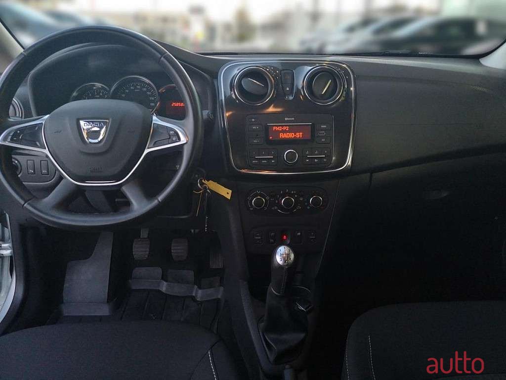 2020' Dacia Sandero photo #4
