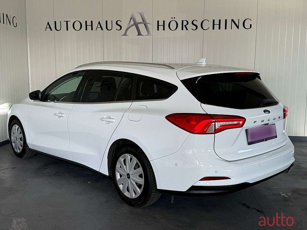 2020' Ford Focus photo #5
