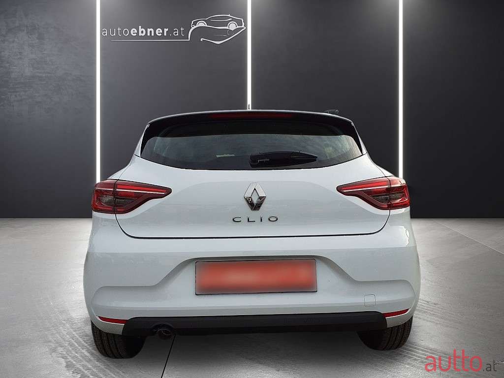 2023' Renault Clio photo #6