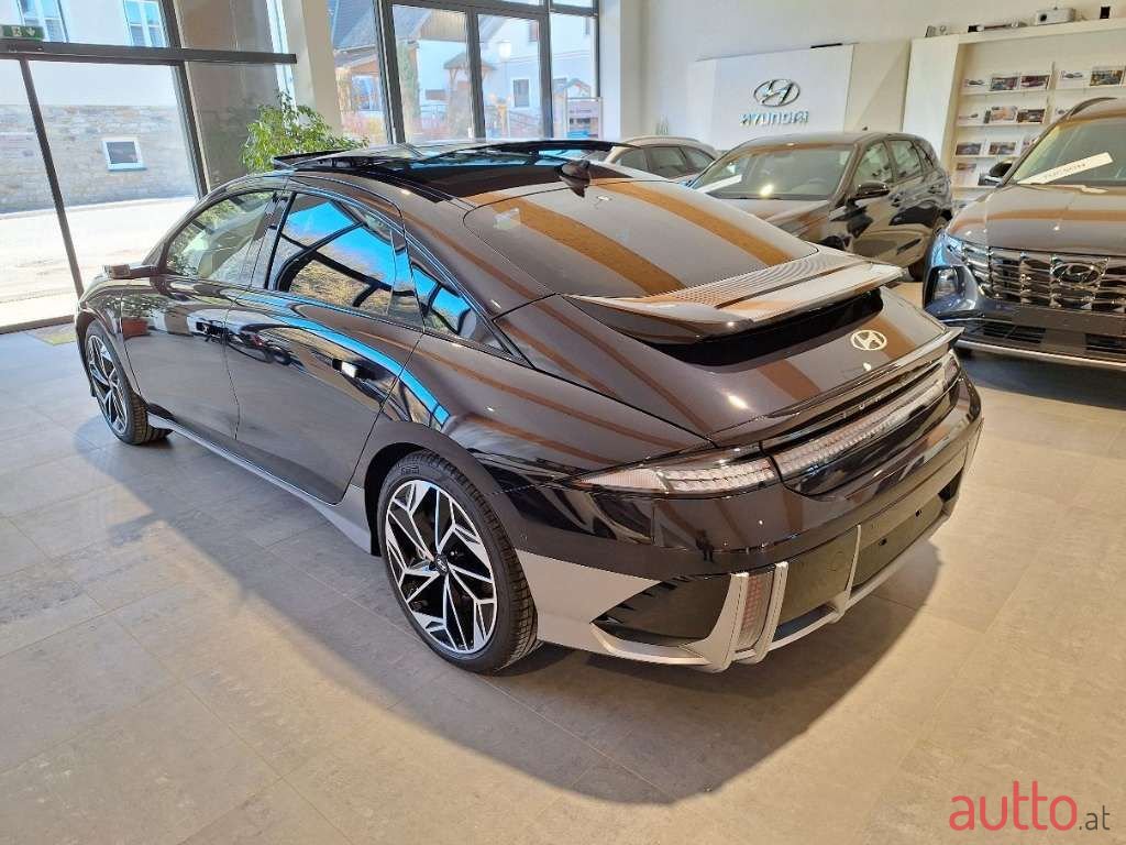 2023' Hyundai Ioniq 6 photo #4