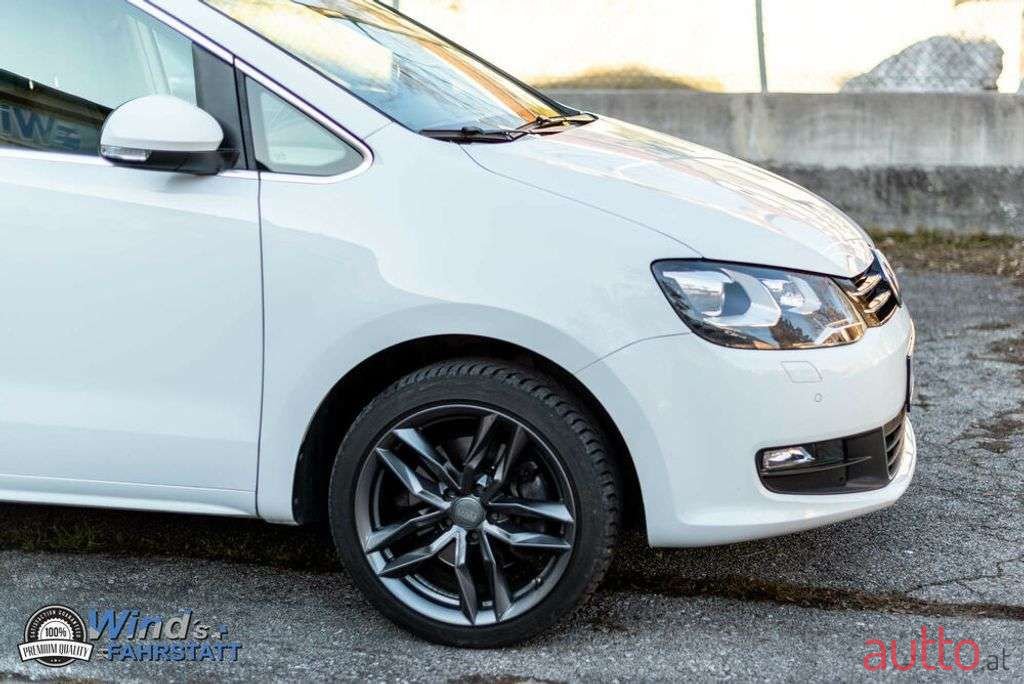 2015' Volkswagen Sharan photo #4