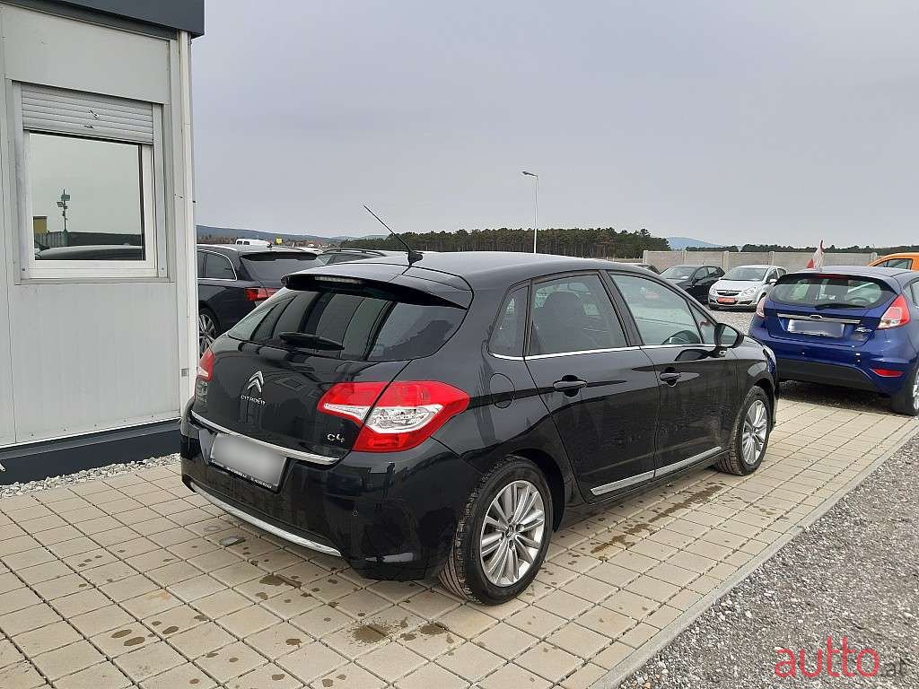 2012' Citroen C4 photo #3