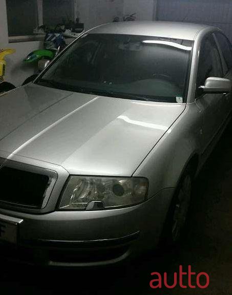 2004' Skoda Superb photo #1