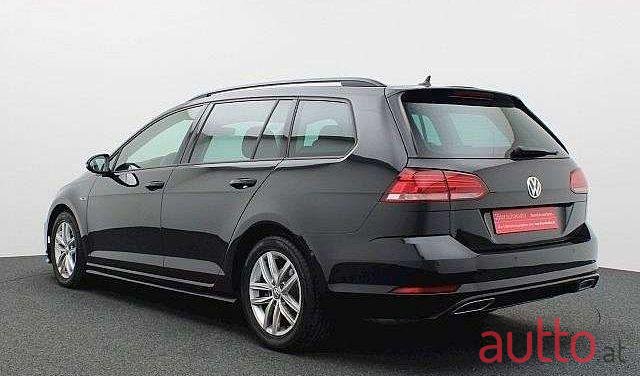 2018' Volkswagen Golf photo #1