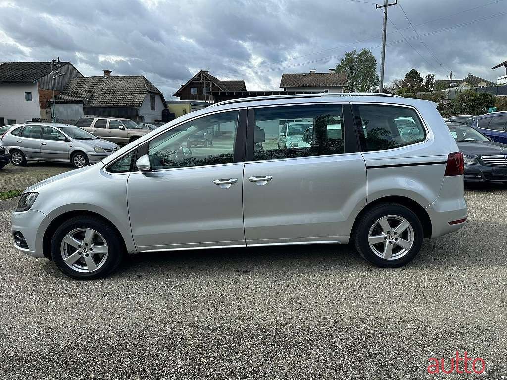 2015' SEAT Alhambra photo #4