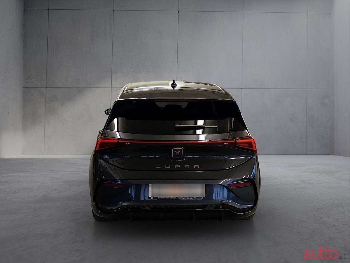 2023' Cupra Born photo #5
