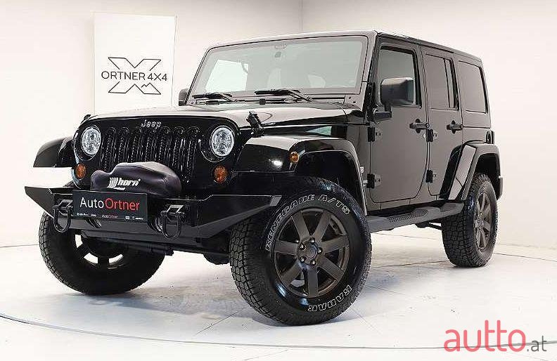 2011' Jeep Wrangler photo #1